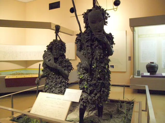 Paantu, the mud gods