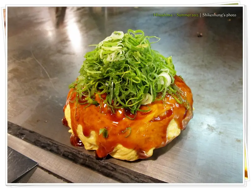 Okonomiyaki, mixed not layered