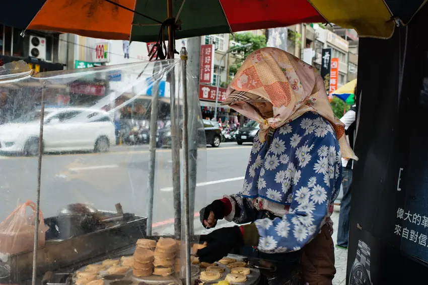 Miaokou night market crawl