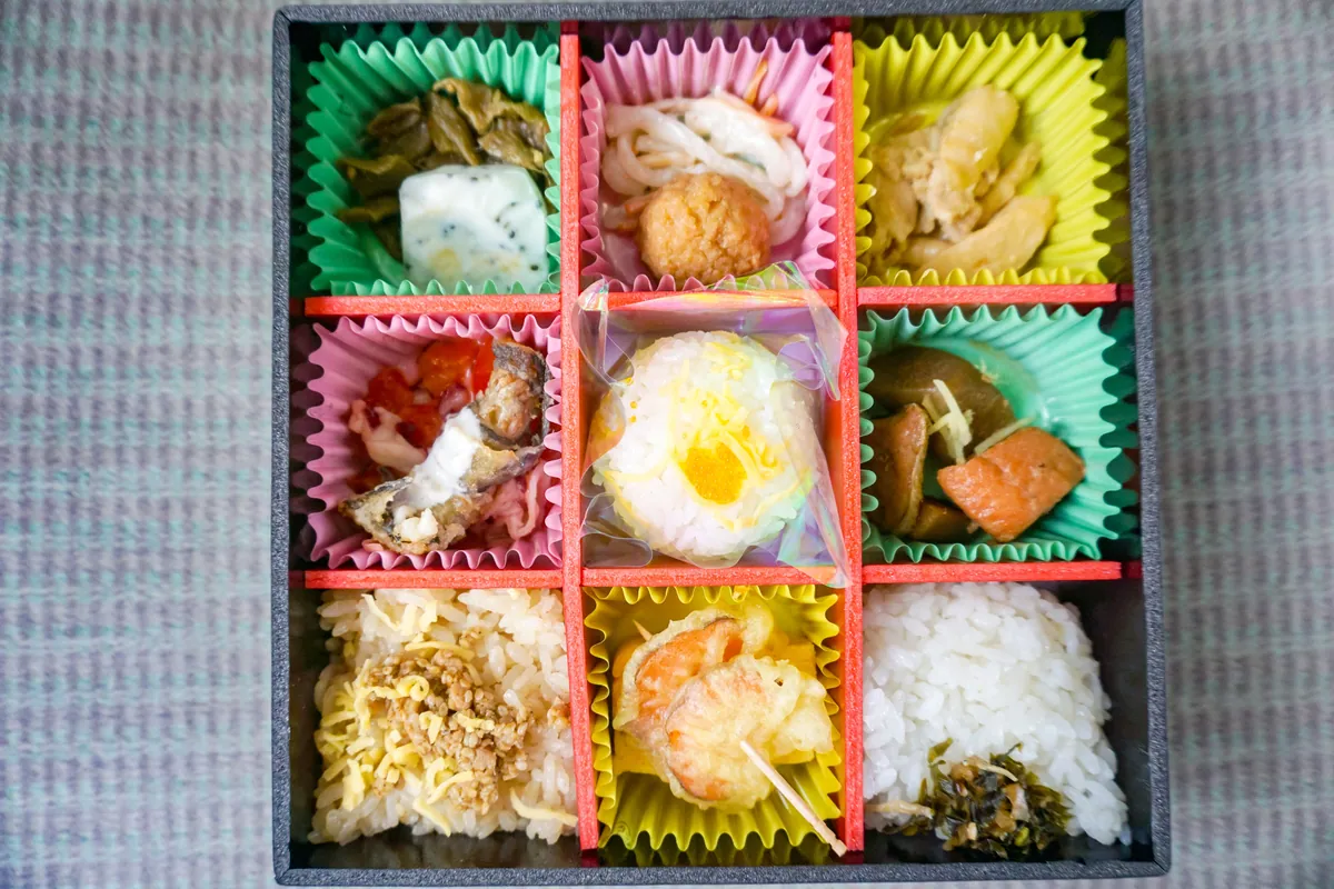 秋田の休日（角館駅）