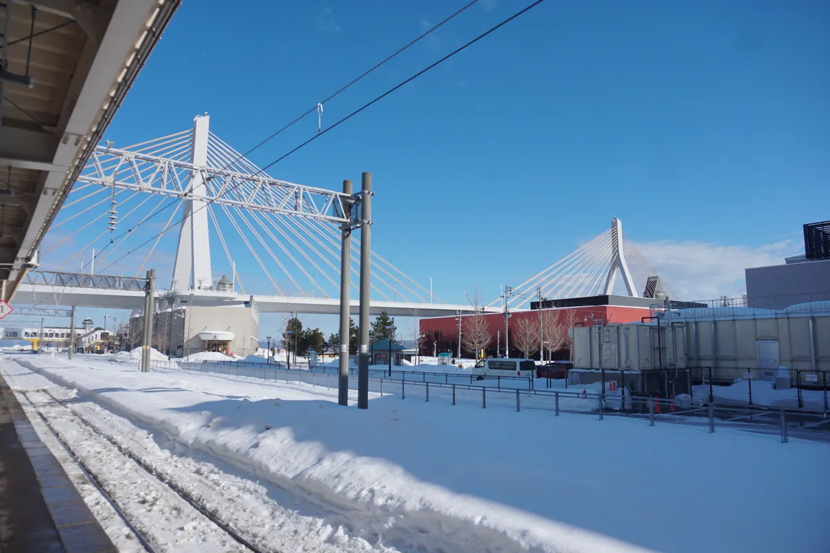 Aomori Bay Bridge promenade