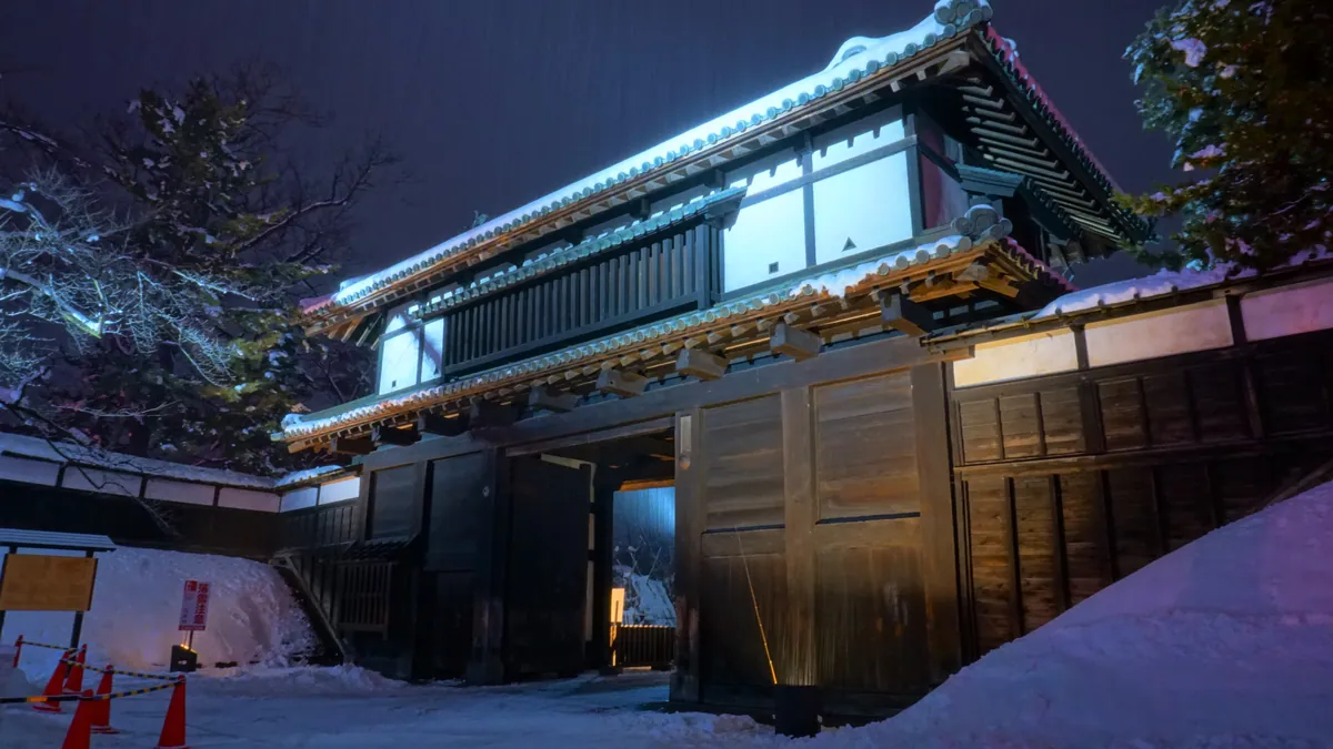 Otemon Gate, Hirosaki Castle at night