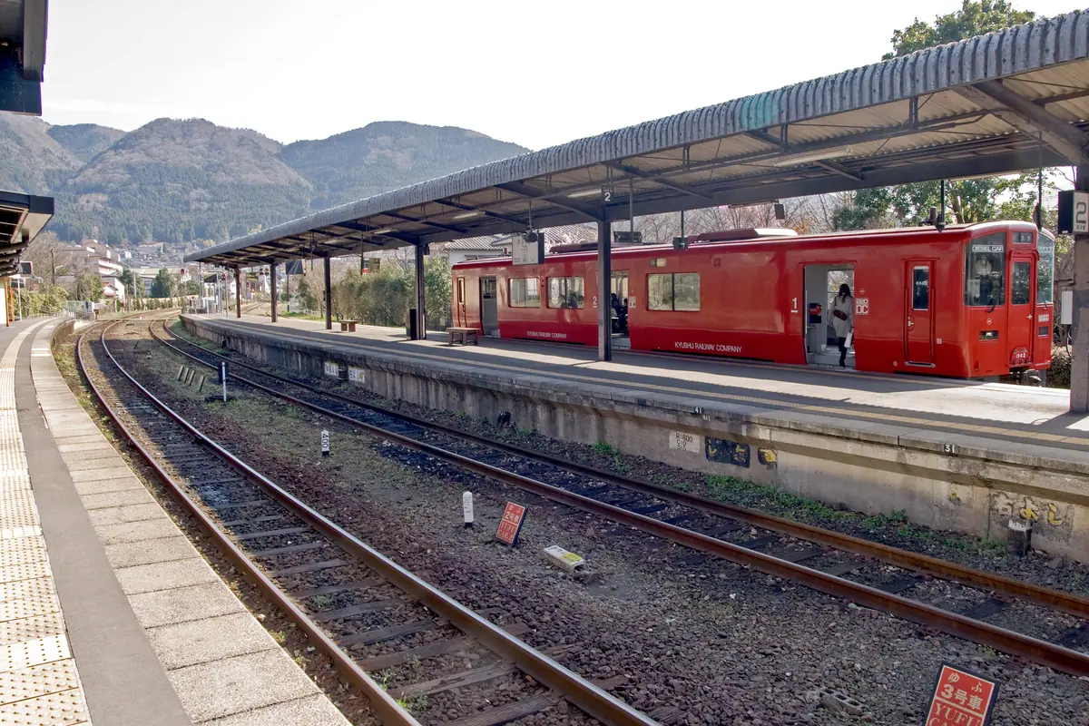 Yufuin Station 01