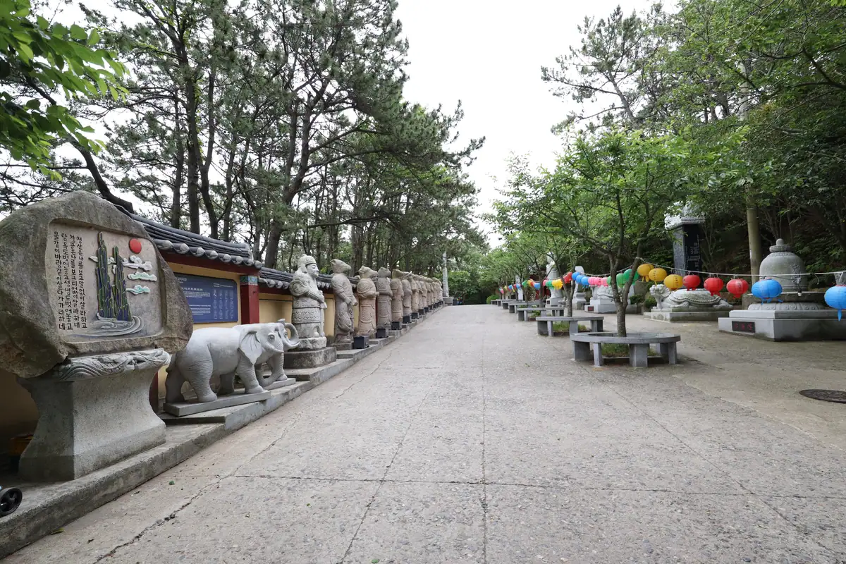 Haedong Yonggungsa temple