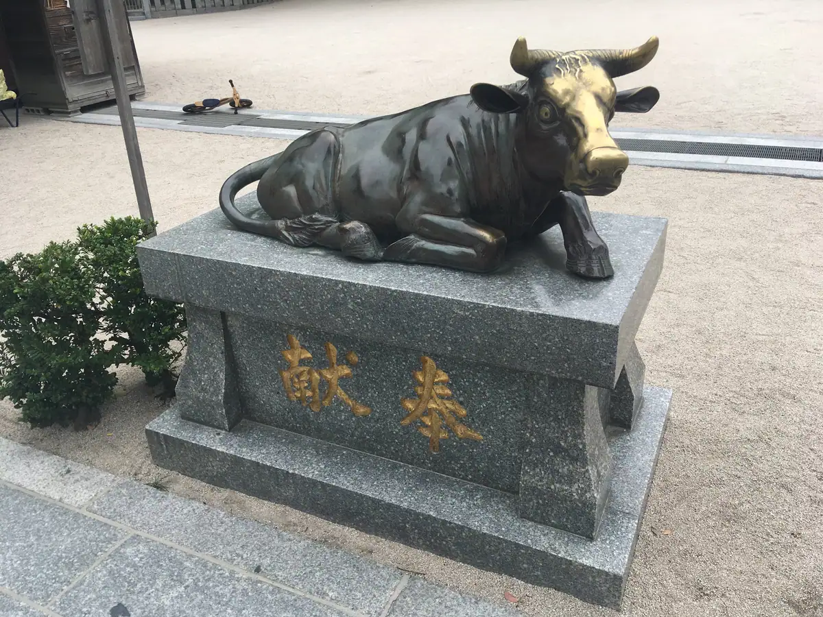 Statue of a cow at Kushida-jinja, Fukuoka