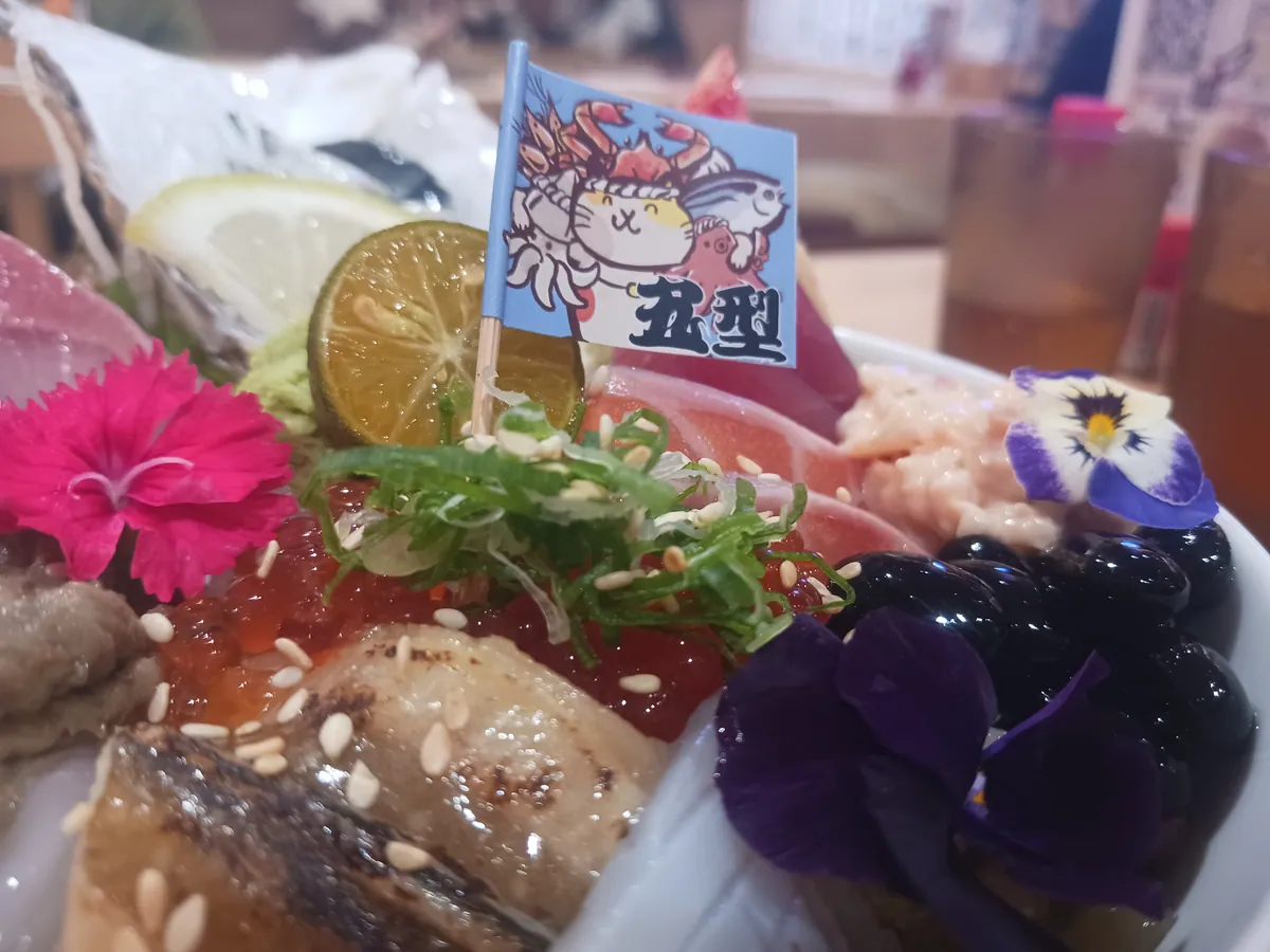 Kaisendon at the morning market
