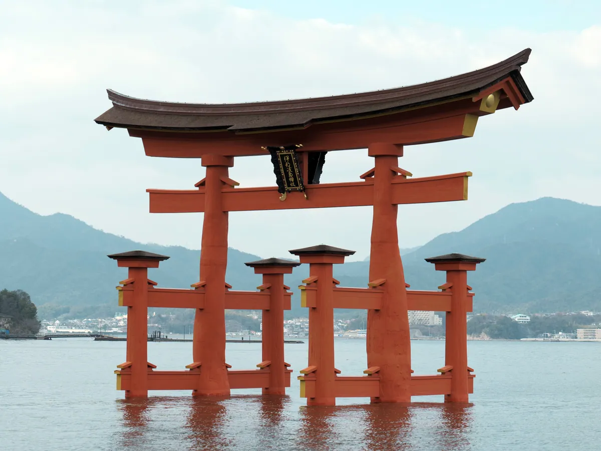 Itsukushima (Miyajima Hiroshima) hdsr Torii S5 02