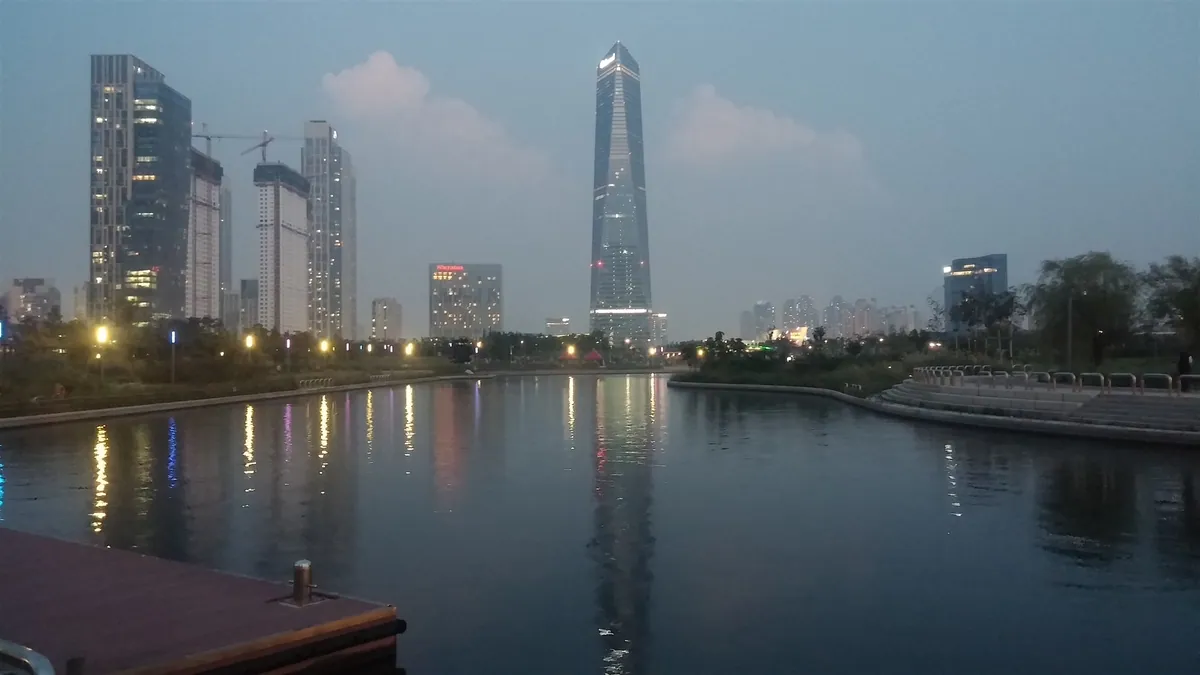 Central Park Convensia at Night, Songdo IBD