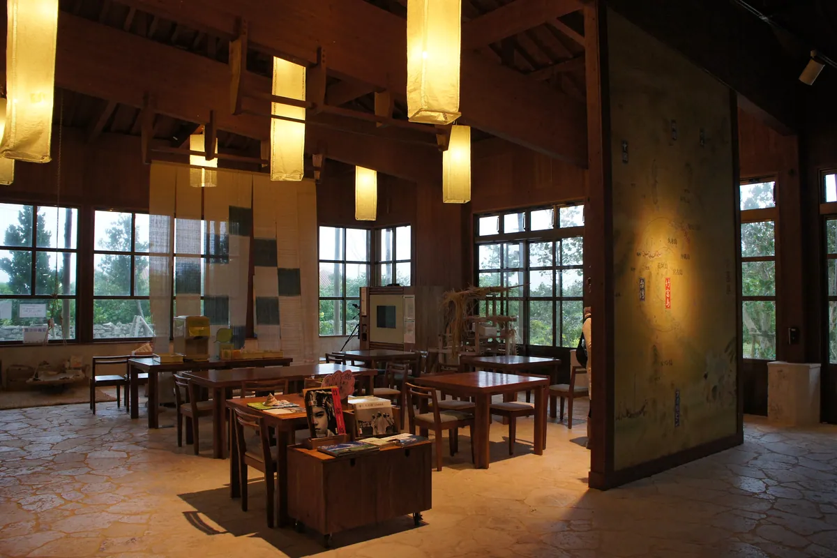 Taketomi Island Visitors Center Yugafu-kan01s5s4500