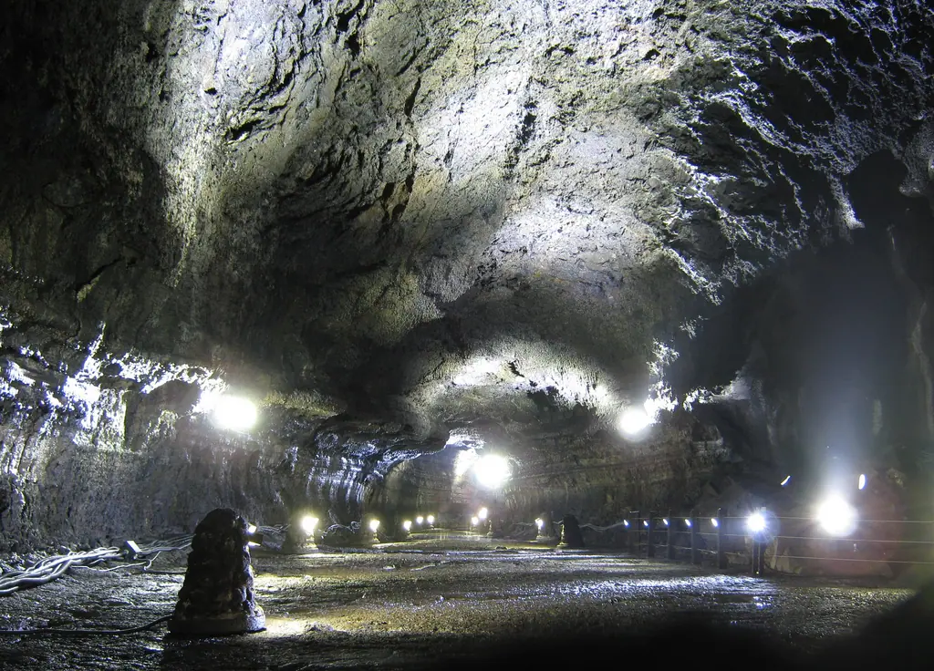 Manjanggul Lava tube