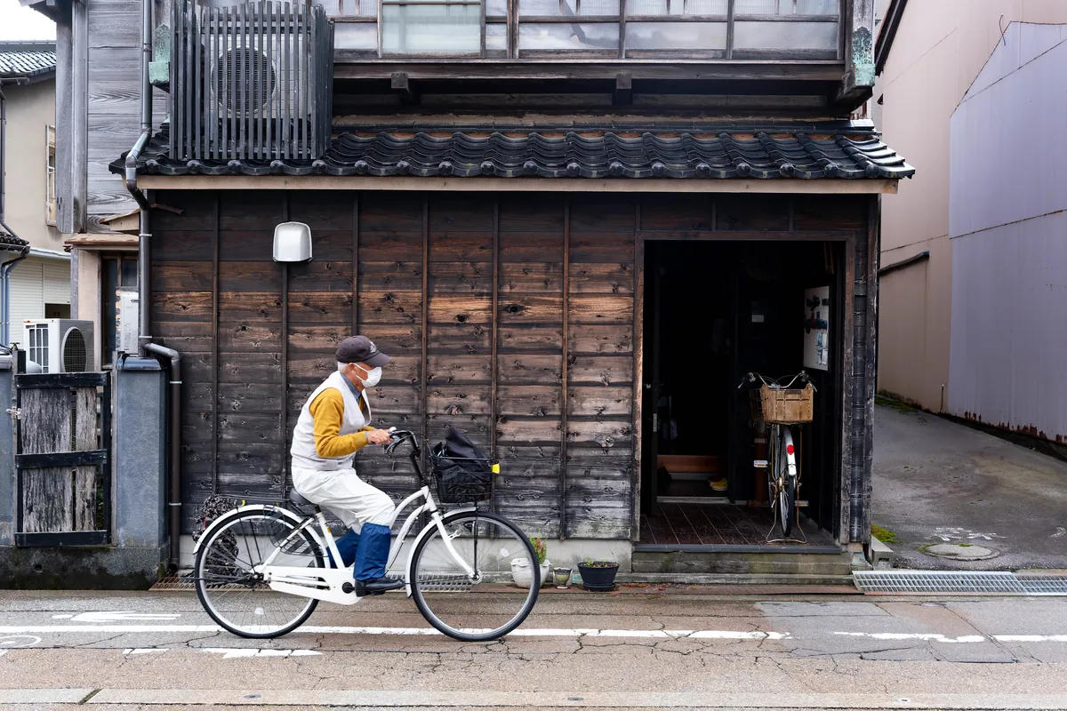 Random Kanazawa sight on the way to Higashi Chaya district