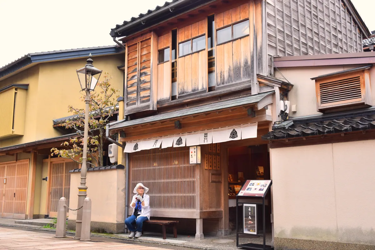 Higashi Chaya District