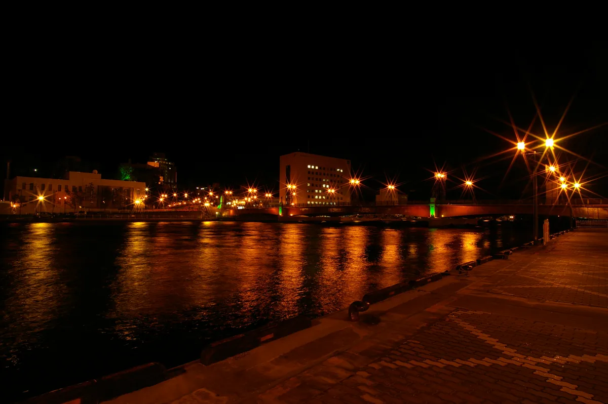 Nusamai Bridge at night
