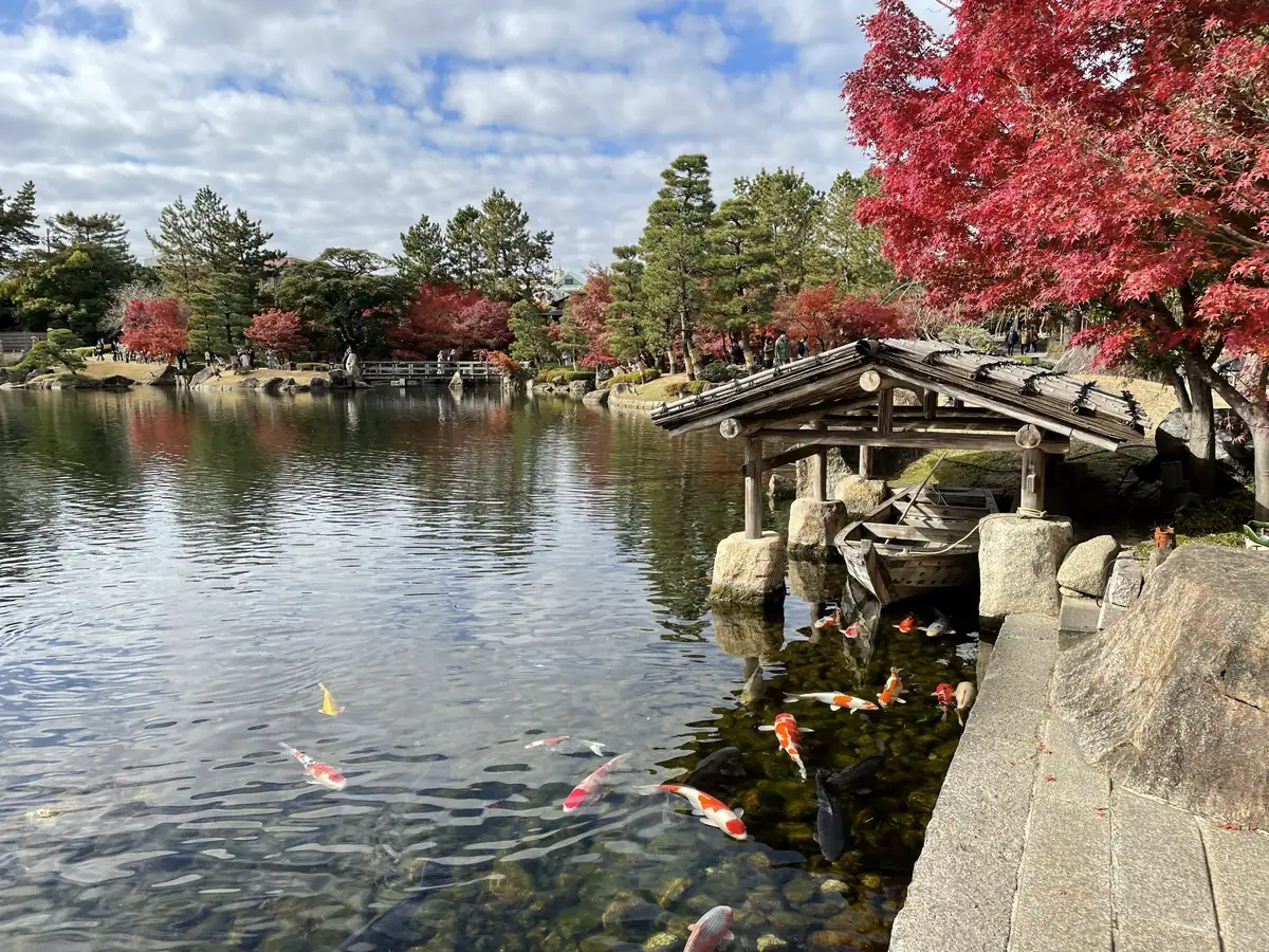名古屋市徳川園の龍仙湖