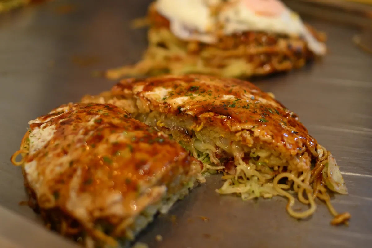 Okonomiyaki, mixed not layered
