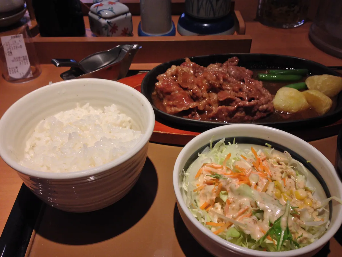 レモンステーキ定食790円ご飯食べ放題