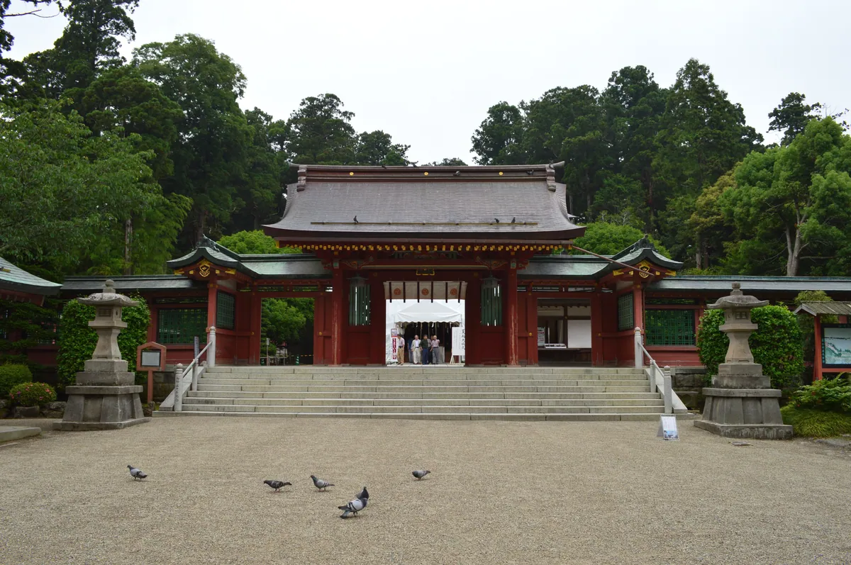 Shiwahiko-jinja, shinmon