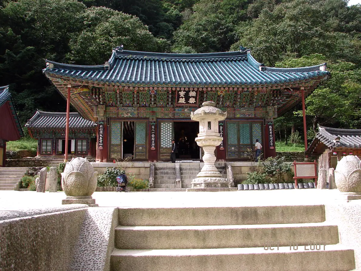 Korea-Sinheungsa-01