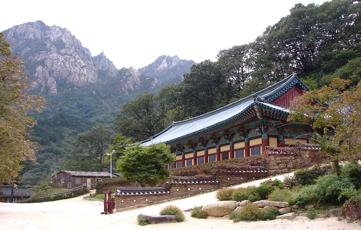 Korea-Sinheungsa-02