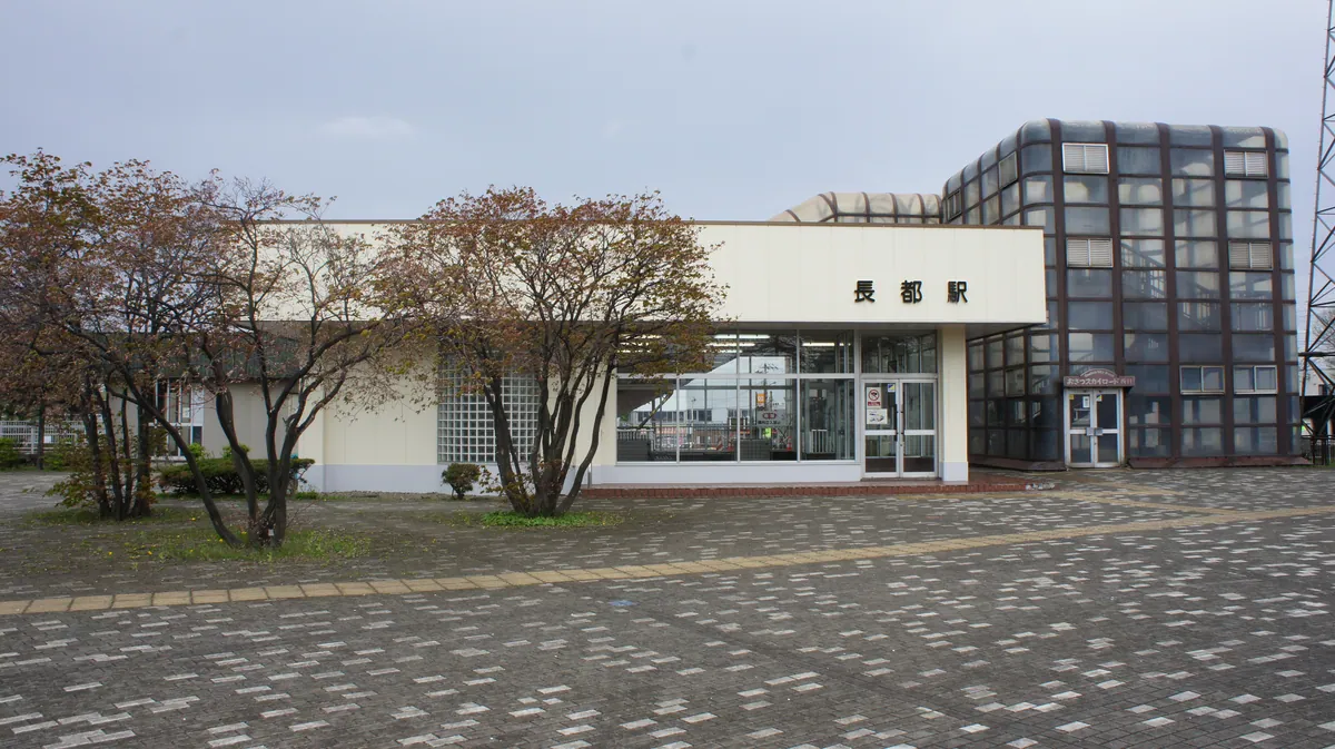 JR Chitose-Line Osatsu Station building (West exit)