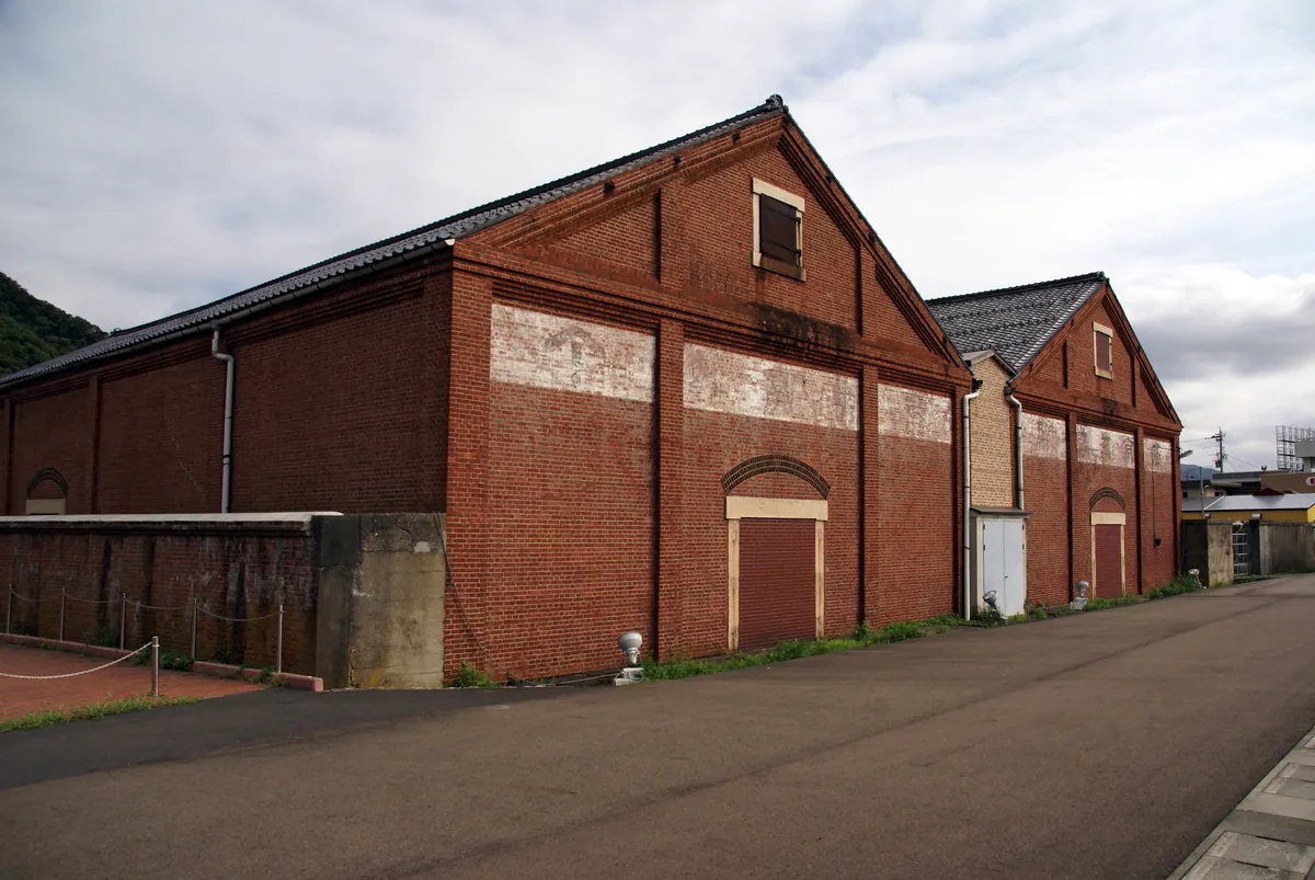 Tsuruga red brick warehouse01s3872