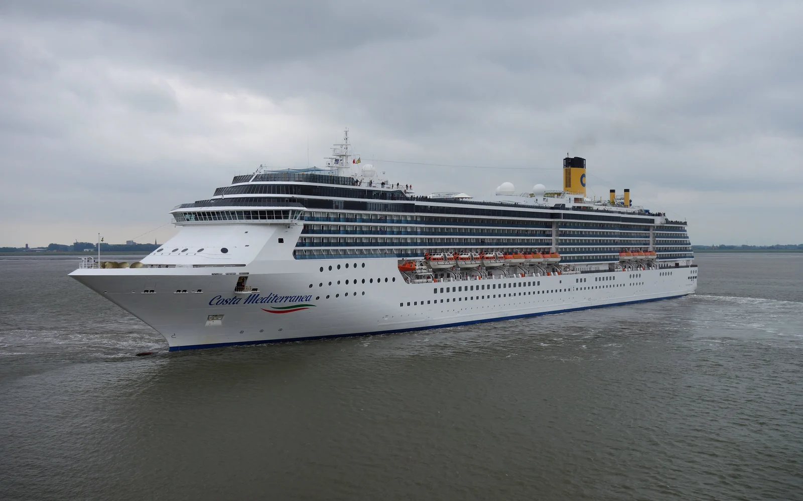 Adora Mediterranea, Magic City & Flora City cruise ship