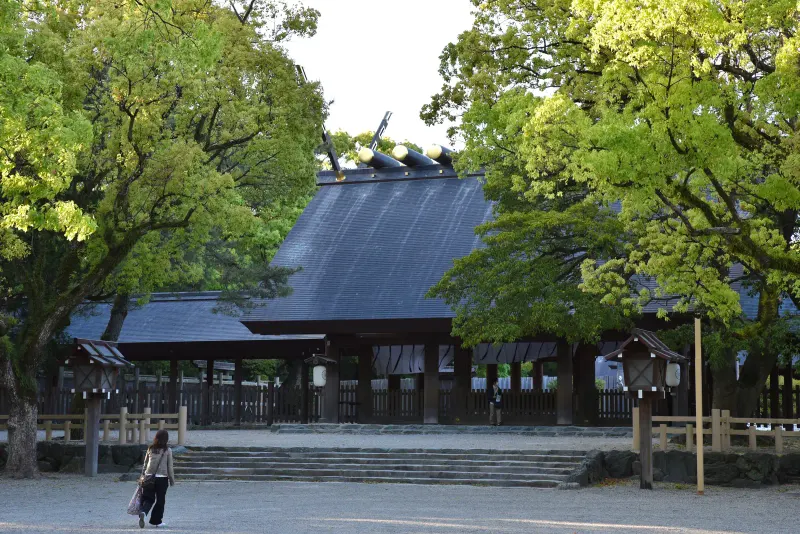 Atsuta Jingu, its swords and hitsumabushi