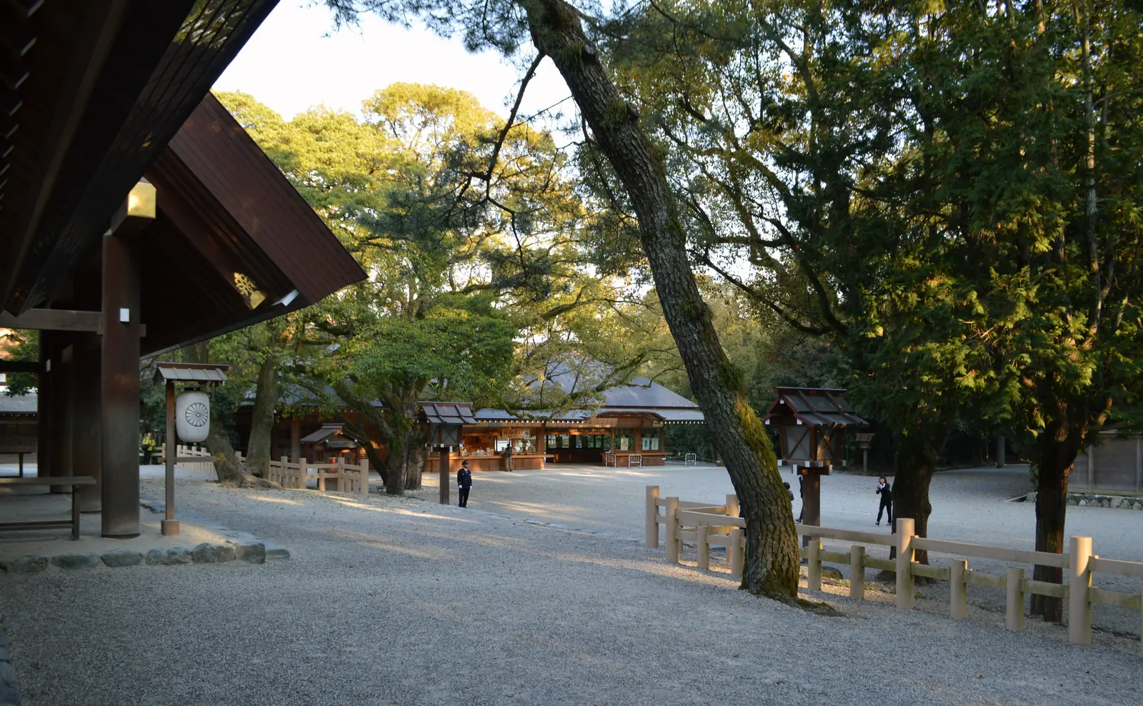 Atsuta Jingu and the Kusanagi-kan sword museum