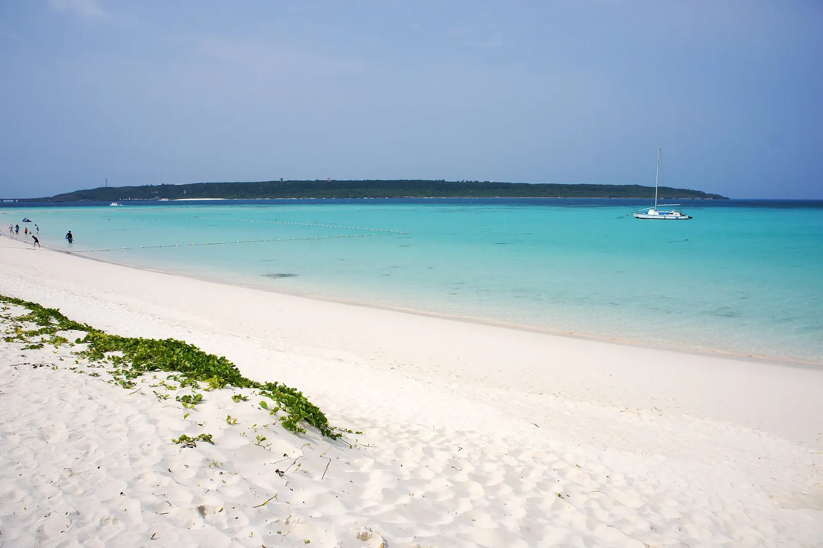 Yonaha Maehama beach