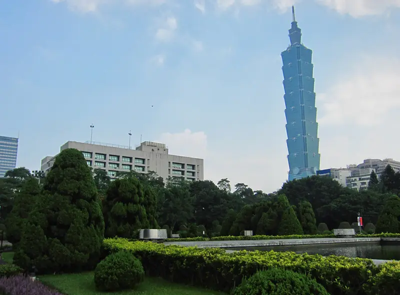 Taipei 101 & the city
