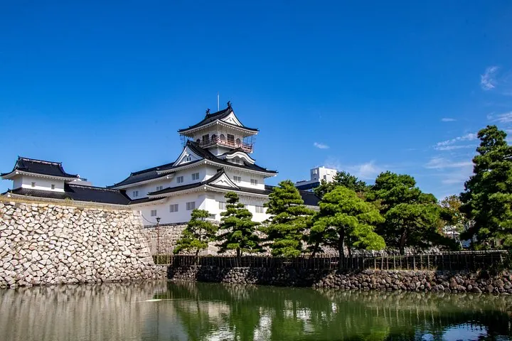 Port pick up Toyama Private Tour with Licensed Guide and Vehicle — operator photo 10