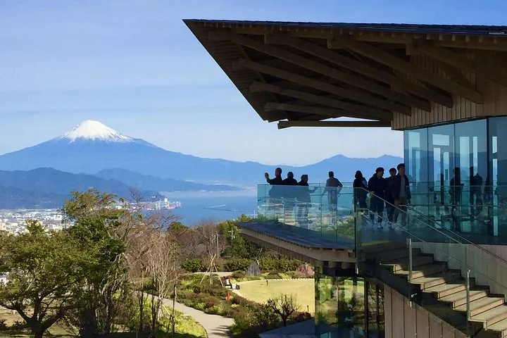 The Nihondaira Yume Terrace boasts a 360°C panoramic observation corridor along wih an exhibition on Shizuoka's…