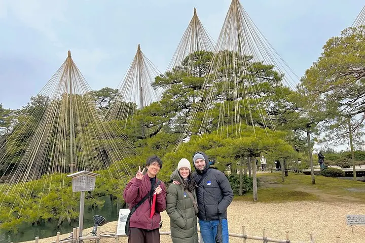 Kanazawa Highlights: Garden, Castle, Samurai & Geisha+Taxi — operator photo 6