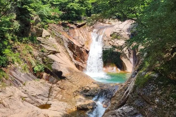 Mt. Seorak, Yongso Waterfall