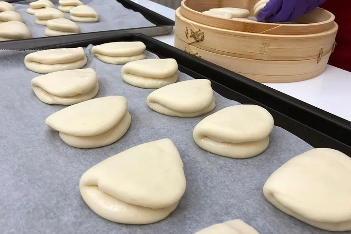 Street Food Cooking Class in Taipei: Gua Bao/Lu Rou Fan/Boba Tea — operator photo 4