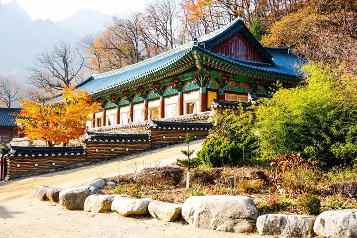 Seoraksan Hiking Ulsanbawi Summit Biryong Falls and Finisher Gift — operator photo 6