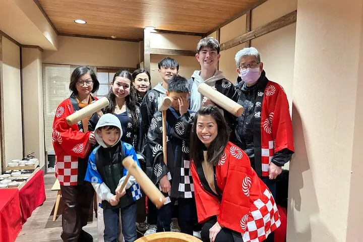 Traditional Mochi Pounding Experience — operator photo 2