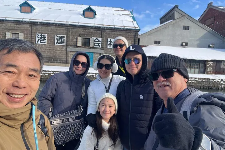 Private Customizable walking Tour in Otaru — operator photo 3
