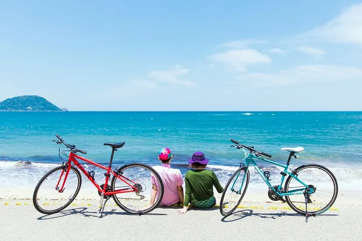 Day trip from central Fukuoka.Rental cycle in Shikanoshima island — operator photo 2