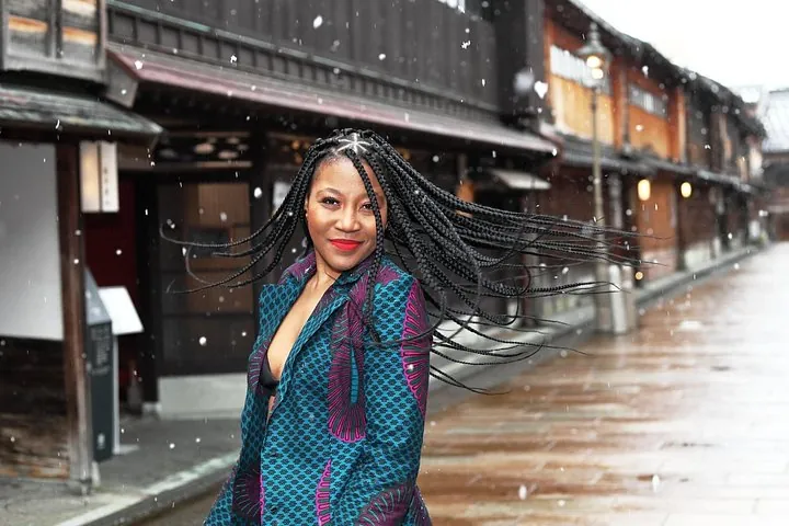 Photoshoot session by professional photographer in Kanazawa — operator photo 3
