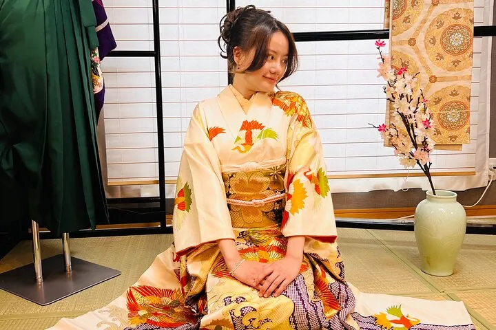 Kimono experience and Japanese home-cooking lesson Osaka Umeda — operator photo 2