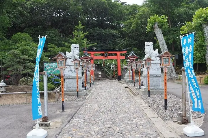 Entrance to the main hall