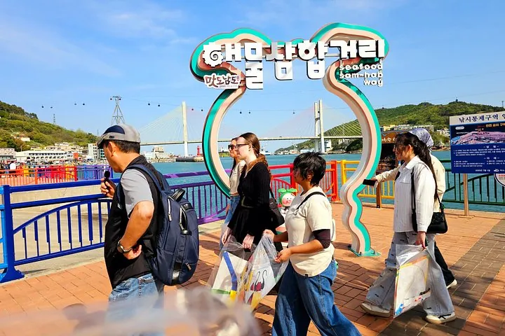 Walk around the Marine park