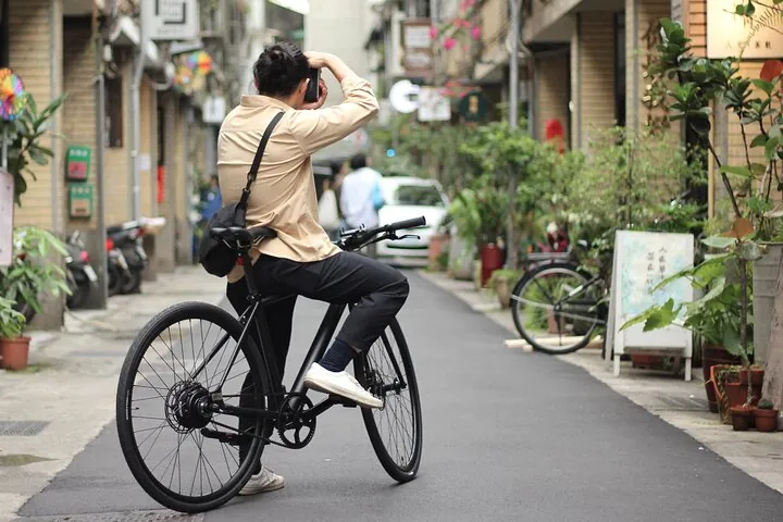 Best E-bike Cycling Tour in Taipei - Includes Local Food & Drinks