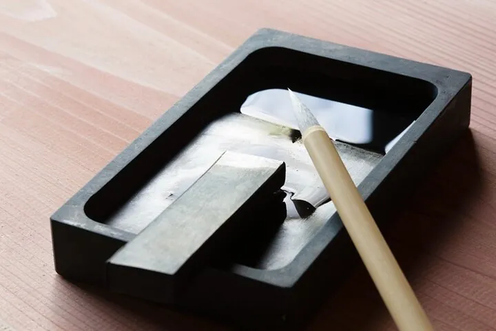 Calligraphy Workshop in Namba, Dotonbori — operator photo 3