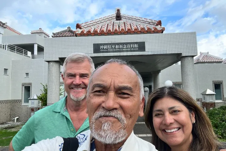 Okinawa Battlefields & Peace Memorial Tour, Licensed Guide — operator photo 3