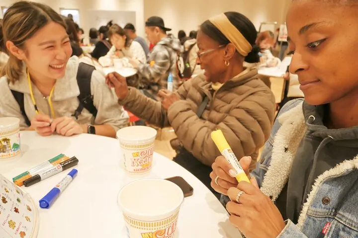 Yokohama: Guided Cup Noodles Museum Tour & Make Your Own Cup — operator photo 7