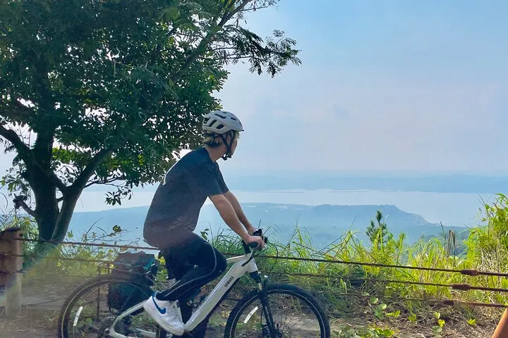 Sakurajima Century Lava Climb Journey with E-bike — operator photo 2