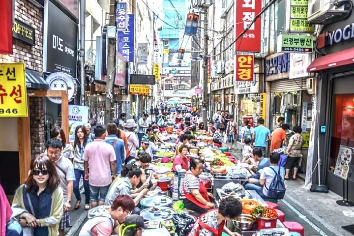 Private Busan Tour - Explore Landmarks with a Licensed Guide — operator photo 7
