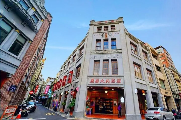 2-Hour Private Dadaocheng Walking Tour — operator photo 4